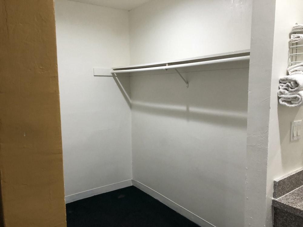 Los Angeles Inn & Suites - Lax West Athens Bagian luar foto