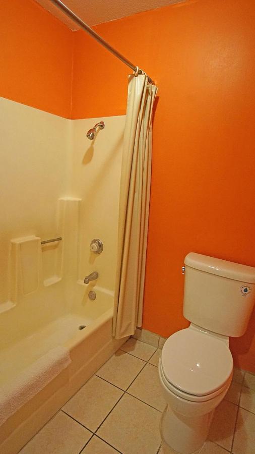 Los Angeles Inn & Suites - Lax West Athens Bagian luar foto