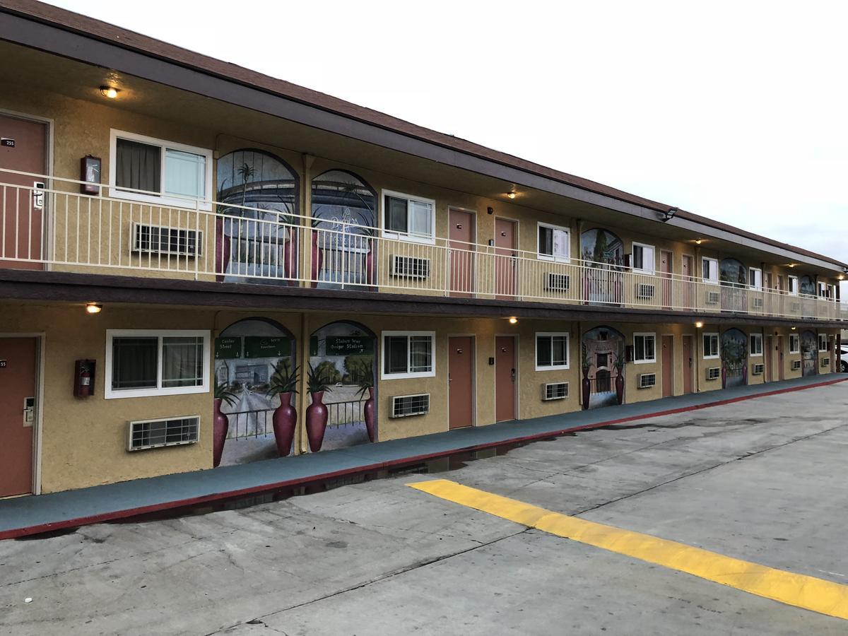 Los Angeles Inn & Suites - Lax West Athens Bagian luar foto