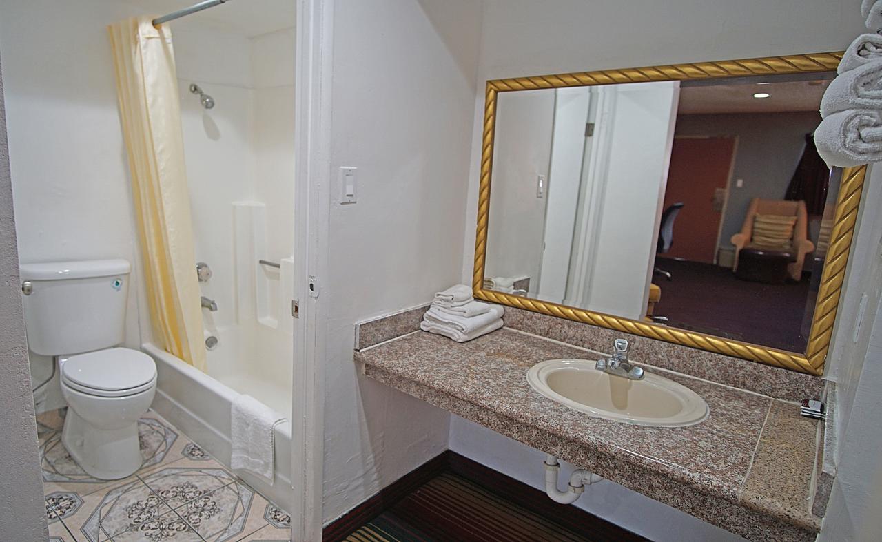 Los Angeles Inn & Suites - Lax West Athens Bagian luar foto